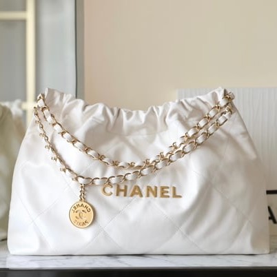 CHANEL 샤넬 24C 크루즈시즌 뉴 22백