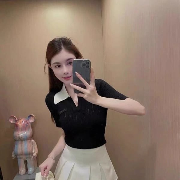 MIUMIU 미우미우 배색 카라 꽈배기 반팔니트