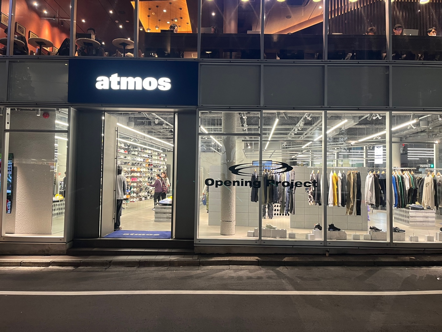 TOKYO ATMOS POP-UP STORE