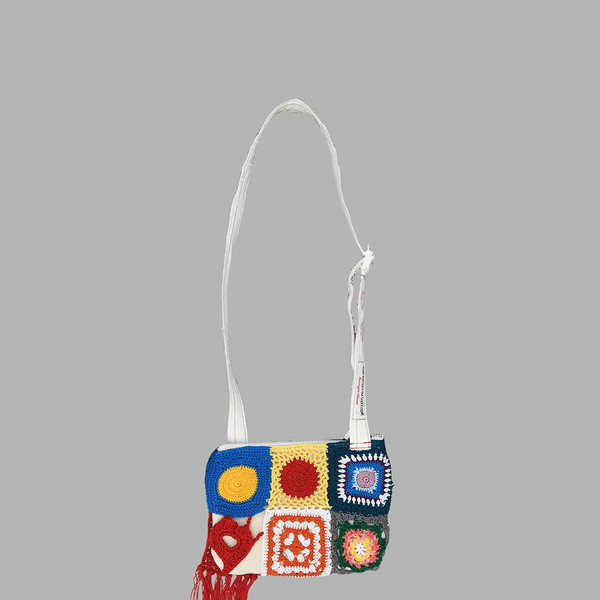 【THE MUSEUM VISITOR】HAND KNITTED POUCH BAG HAND KNITTED POUCH BAG : THE MUSEUM VISITOR