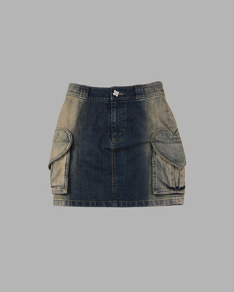 【THE MUSEUM VISITOR】HEART POCKET WASHED DENIM SKIRT HEART POCKET WASHED DENIM SKIRT : THE MUSEUM VISITOR