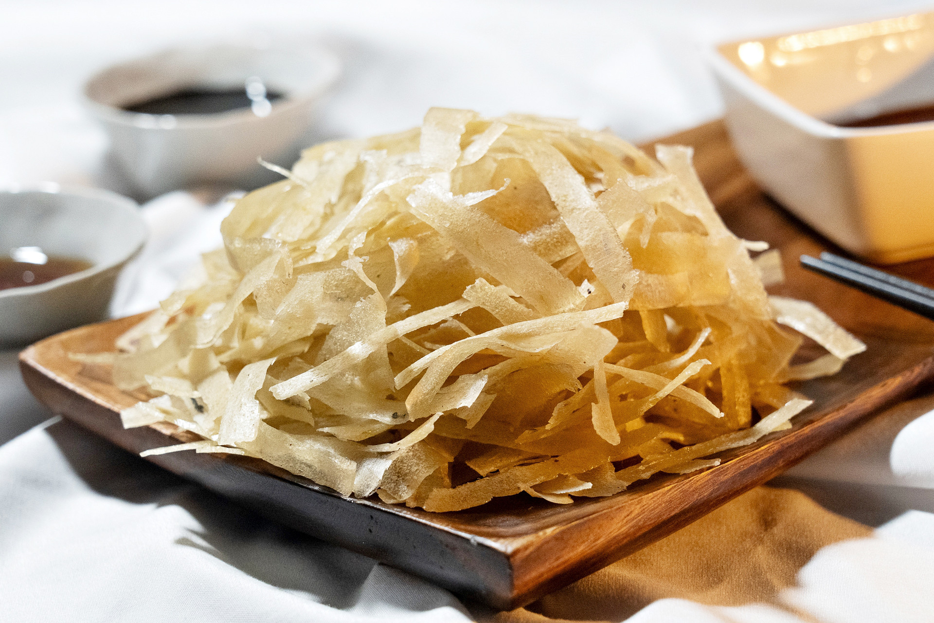 <b> 위 사진의 명엽채 4호의 중량은 150g입니다. </b>