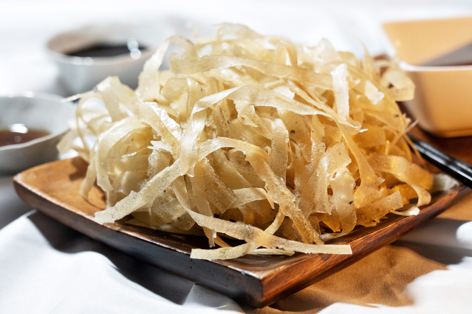 <b> 위 사진의 명엽채 4호의 중량은 150g입니다. </b>