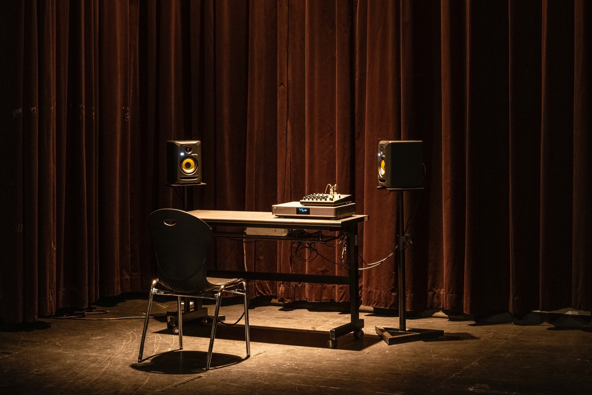 earcabient, 2022, CD플레이어, CD, 스피커, 앰프, 가변 설치, 53'15"