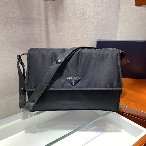 PRADA 프라다 나일론 크로스 숄더백