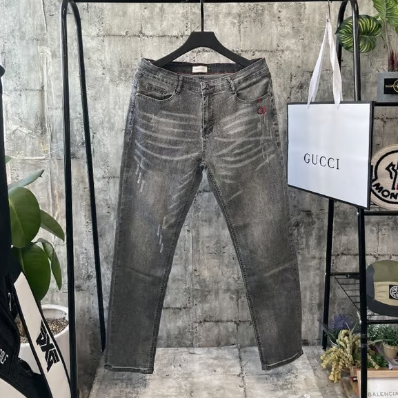 GUCCI 구찌 흑청 데미지 워싱 슬림진