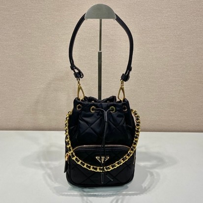 PRADA 프라다 리에디션 1995 체인 리나일론 숄더백