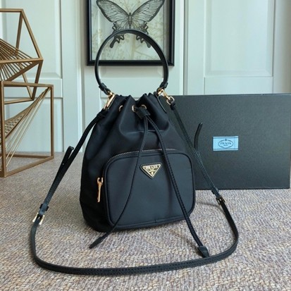 PRADA 프라다 듀엣 리나일론 숄더 버킷백