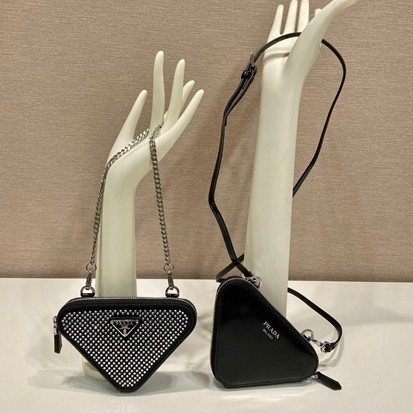 PRADA 프라다 크리스탈 트라이앵글 미니백