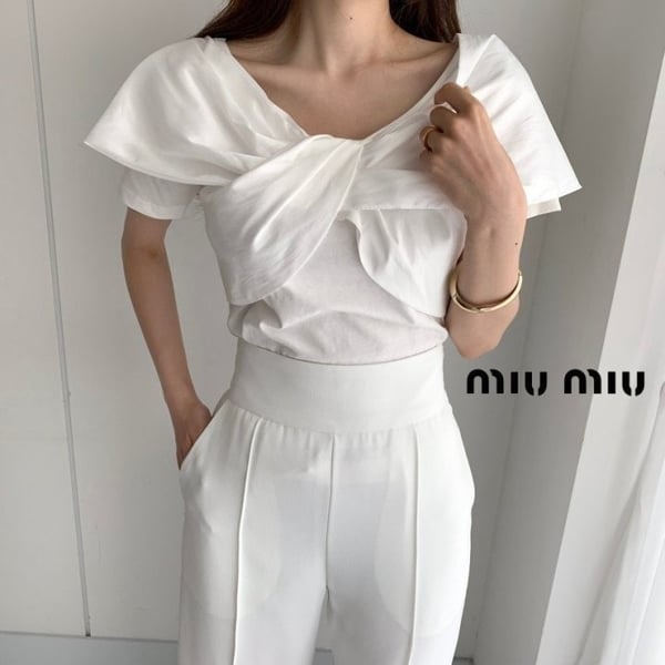 MIUMIU 미우미우 블랑스T