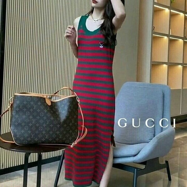 GUCCI 구찌 옆트임니트OPS