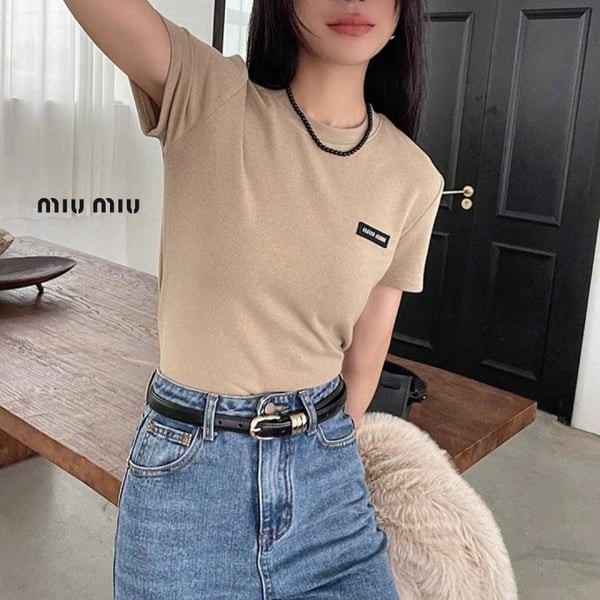 MIUMIU 미우미우 블랙로고티셔츠