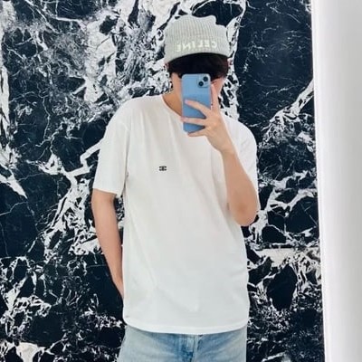CELINE 셀린느 로고 스몰 자수 라운드넥 반팔 티셔츠