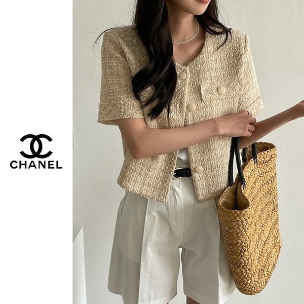 CHANEL 샤넬 트위드 크롭 노카라자켓