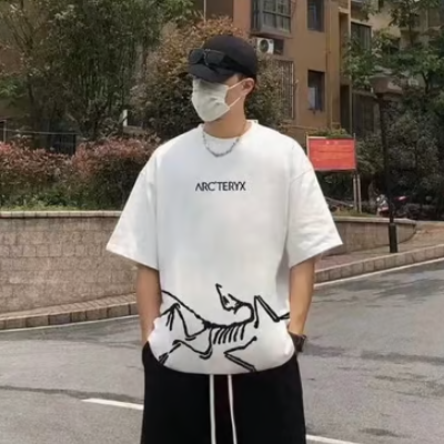 ARC'TERYX 아크테릭스 이중 가닥 입체 로고 반팔 티셔츠