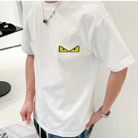 FENDI 펜디 최신 반팔 라운드넥 티셔츠