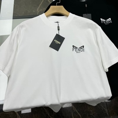 FENDI 펜디 뉴시즌 리틀 몬스터 아이즈 로고 니트 코튼 미니멀 티셔츠