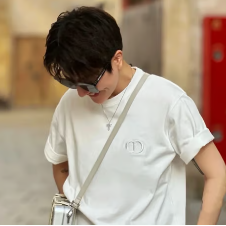 CHRISTIAN DIOR 크리스찬디올 라운드 넥 반소매