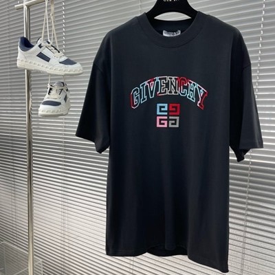 GIVENCHY 지방시 레인보우레터 로고 티셔츠