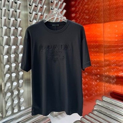 PRADA 프라다 최신 가죽 라벨 로고 폼 라운드 넥 반팔 티셔츠