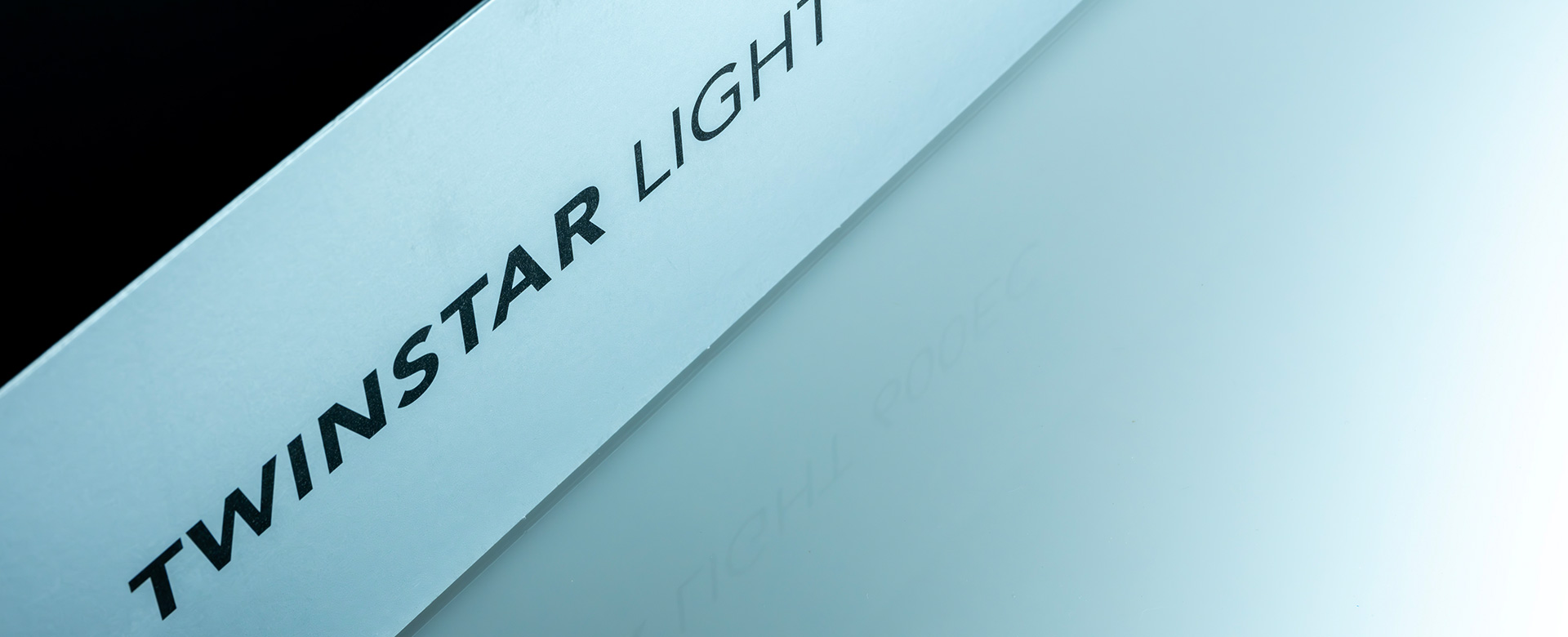 Twinstar Light Package Photo
