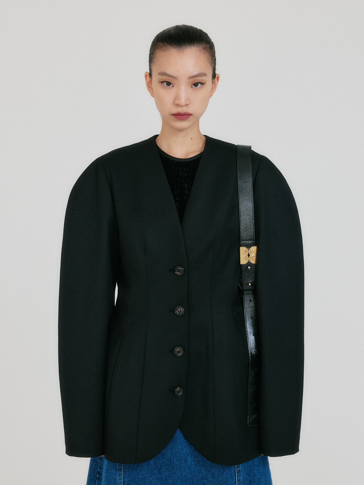 ZERO Oversized Shoulder Hourglass Jacket - Black : EENK