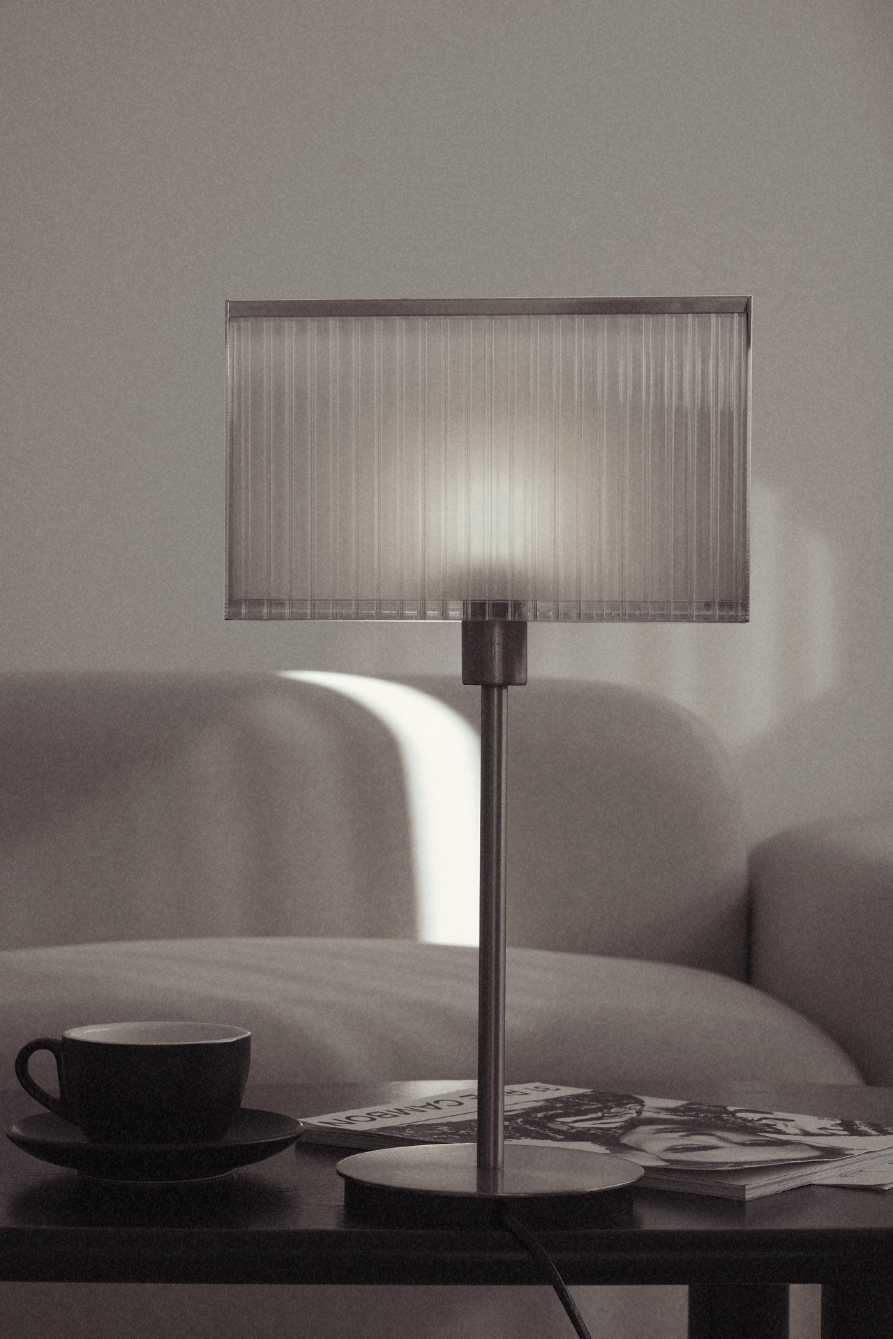 pico table lamp