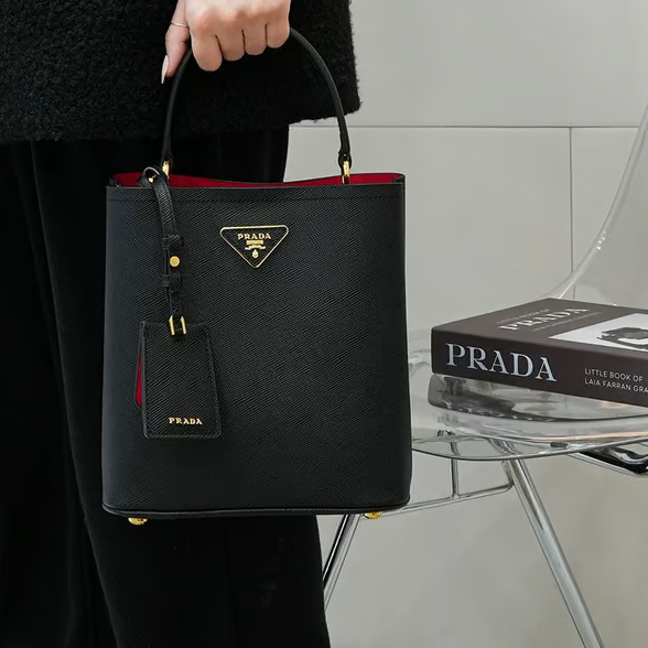 PRADA 프라다 파니에 사피아노 래더 버킷백