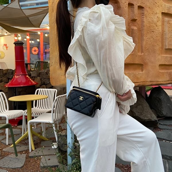 CHANEL 샤넬 골드볼 베니티