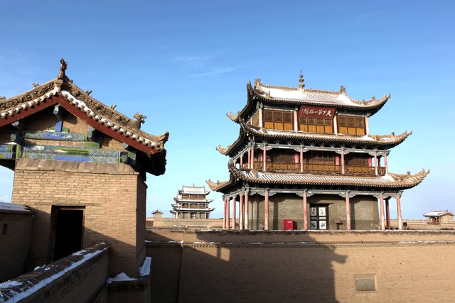 가욕관성루