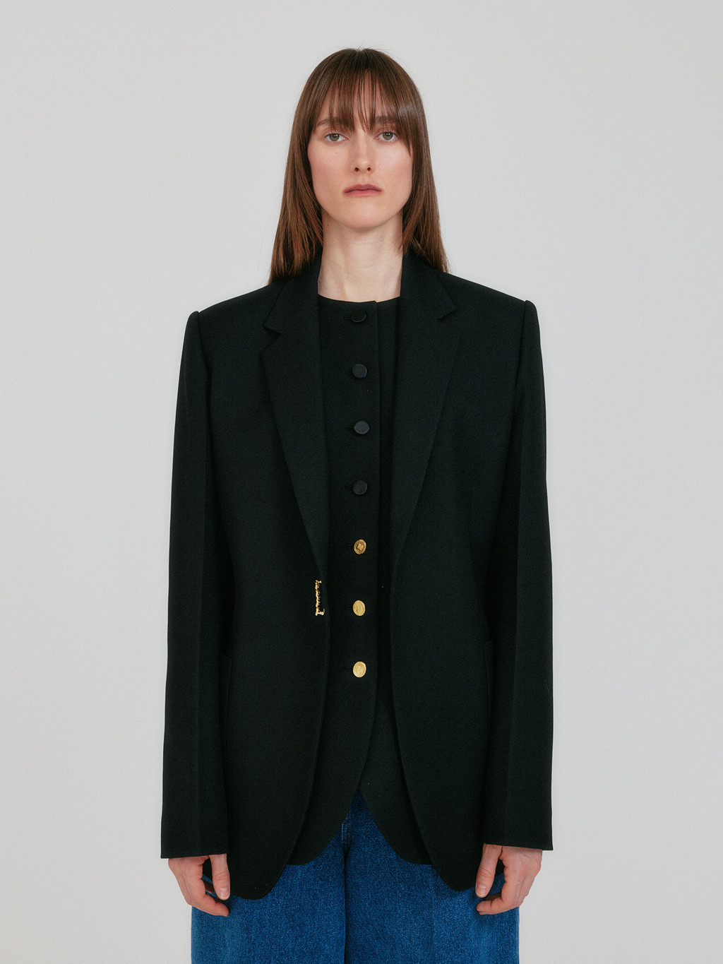 ZAKIT Single-Breasted Blazer with Brooch - Black : EENK SHOP