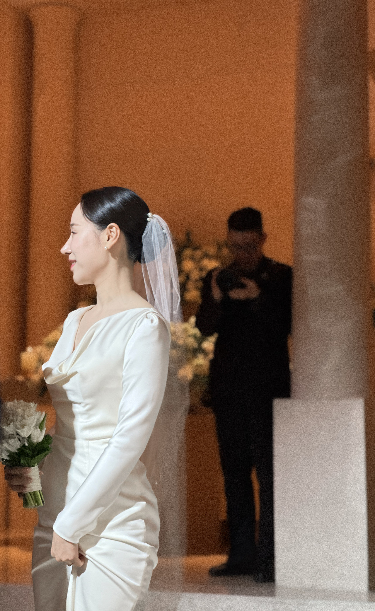 <p style="text-align:left; font-size:16px; margin-top:26px;">Apelgamo Gongdeok 아펠가모 공덕<br><span style="color:#666;">La Robe Hall 라로브홀</span></p>