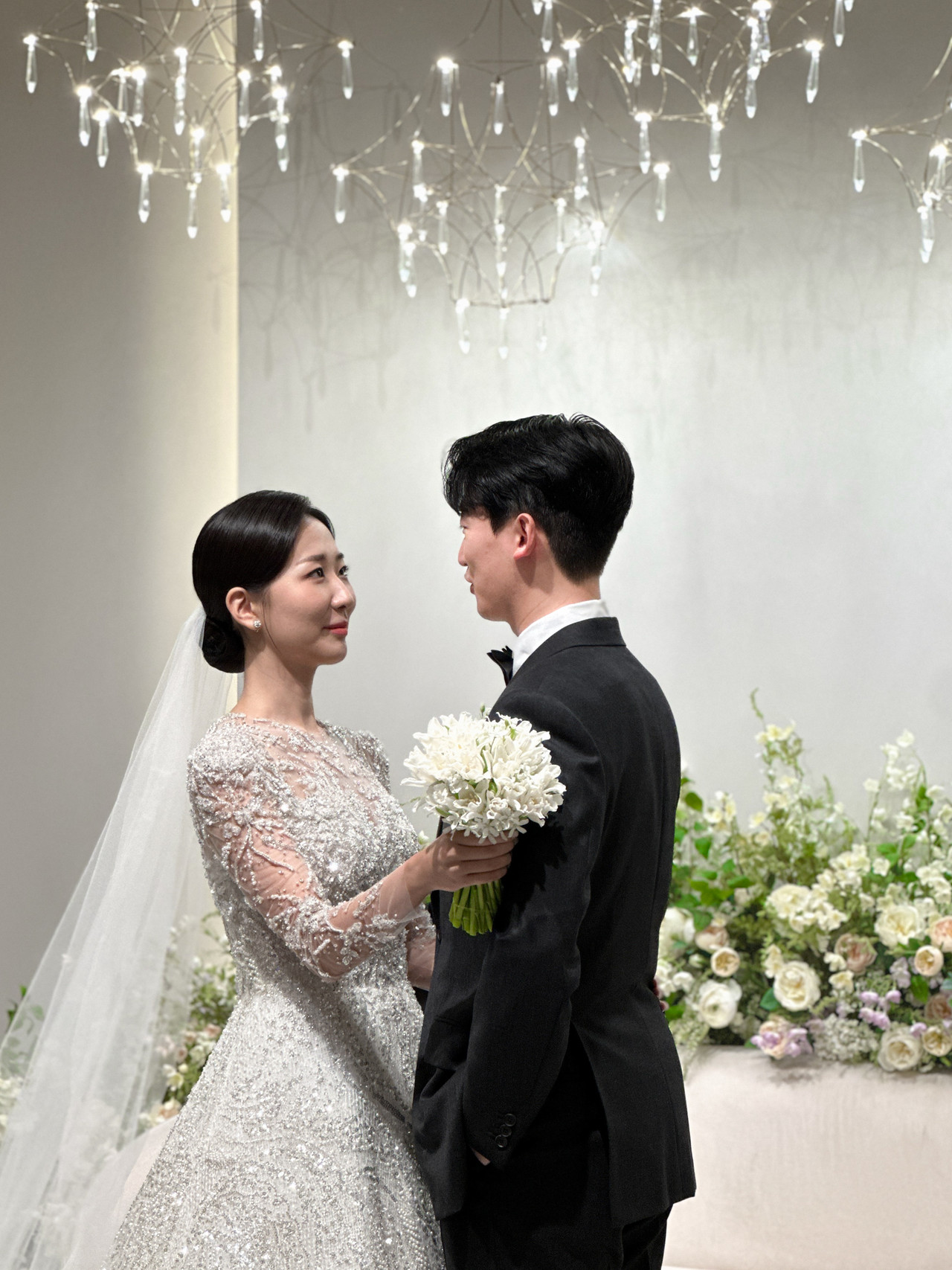 <p style="text-align:left; font-size:16px; margin-top:26px;">JK Art Convention JK아트컨벤션 <br><span style="color:#666;">Artrium Hall 아트리움홀</span></p>