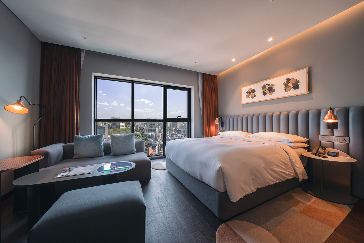 <p style="text-align: center;"><span style="font-size: 14px;">Previous Project</span></p>  <p style="text-align: center;"><span style="font-size: 18px;"><strong>RYSE</strong></span></p>