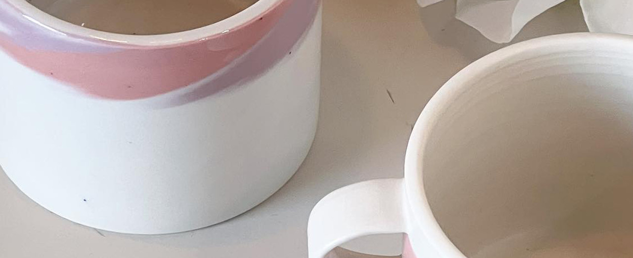 <span style="font-family: GowunBatang-Regular;">Contact</span><br><span style=" font-size:14px; color:rgb(255, 255, 255, 0.7);">View More</span>