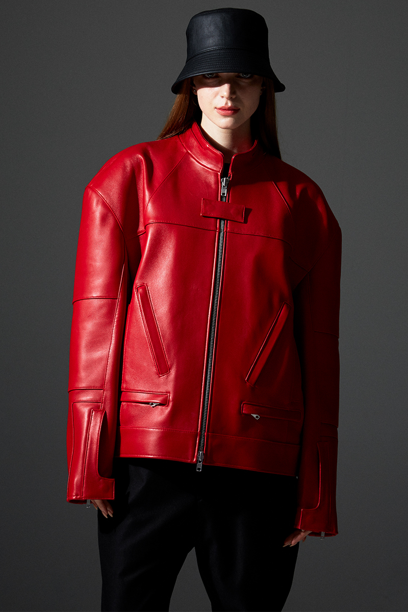 WOMEN<br>SHOP