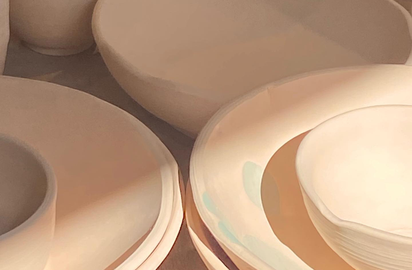 <span style="font-family: GowunBatang-Regular;">자주 묻는 질문</span><p style="margin-top:5px; "><span style=" font-size:14px;color:rgb(255, 255, 255, 0.7);">View More</span></p>