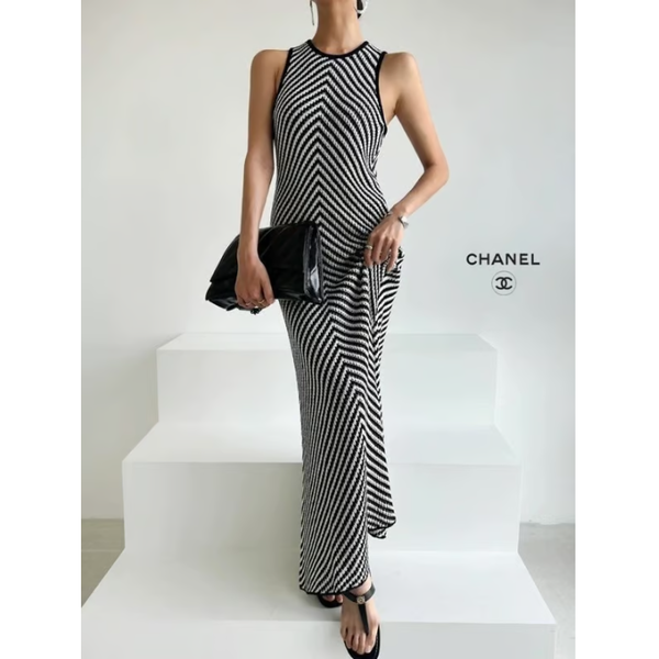 CHANEL 샤넬 민소매롱OPS