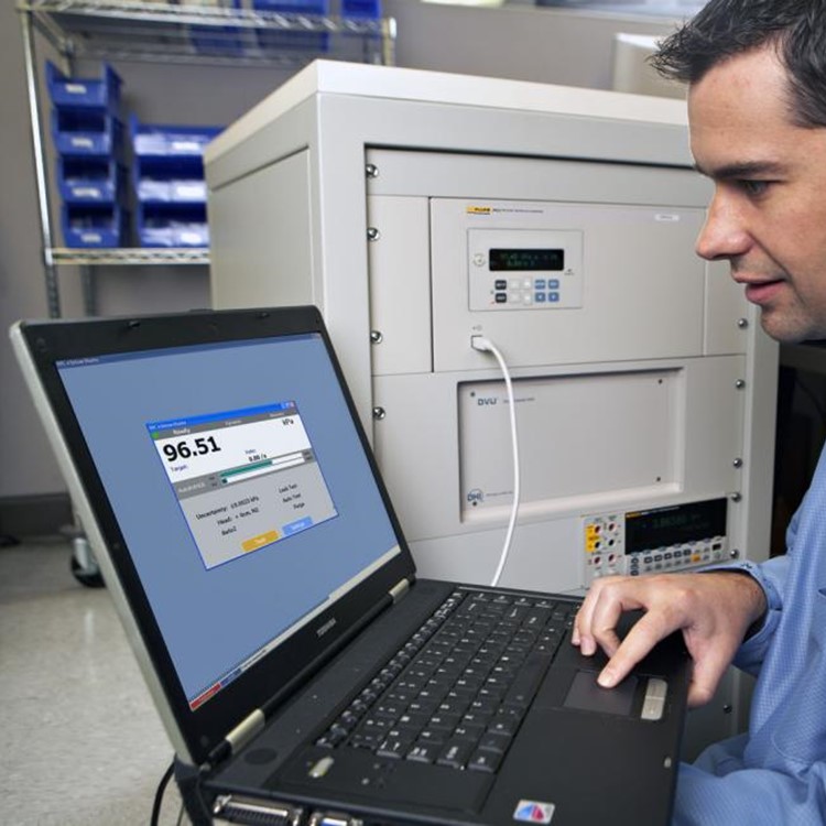 FLUKE PPC4-ui BA100K 압력 컨트롤러 · 교정기 : 지니어스인더스트리 - 대한민국 No.1 산업장비 공급채널