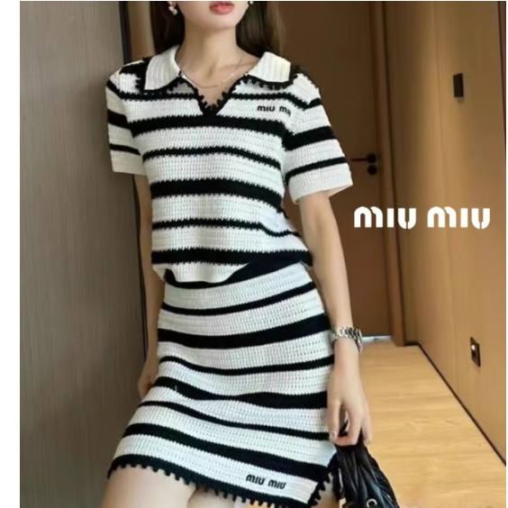 MIUMIU 미우미우 스트탑스커트세트