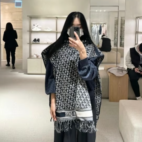 CHRISTIAN DIOR 크리스찬디올 오블리크 후드 판쵸