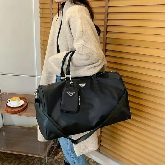 PRADA 프라다 여행구