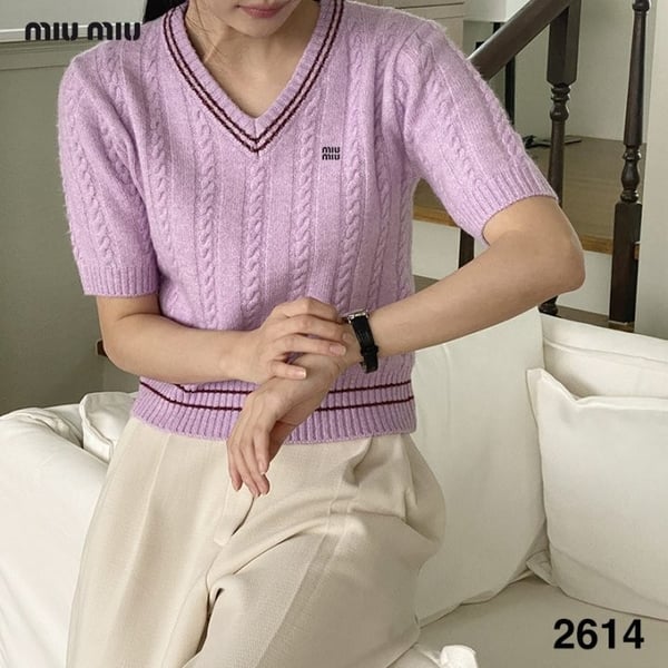 MIUMIU 미우미우 프라이 브이 니트