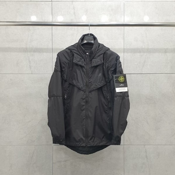 NIKE X STONEISLAND 나이키X스톤아일랜드 윈드러너