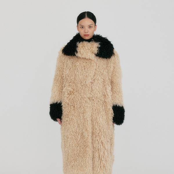 [EENK] / ☆ ZUFFIEA Fluffy Funnel Neck Coat / Black ZUFFIEA Fluffy Funnel Neck Coat - Black : EENK SHOP
