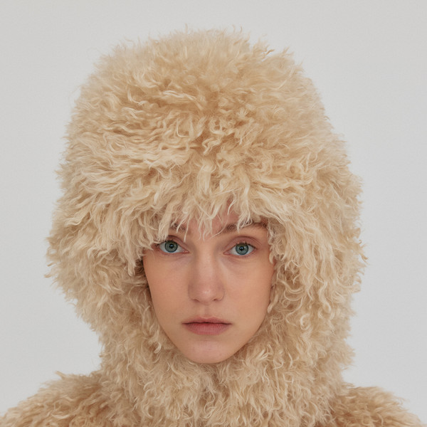 [EENK] / ☆ ZPUR Fluffy Balaclava / Beige ZPUR Fluffy Balaclava - Beige : EENK SHOP