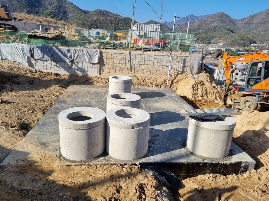 김해상동스마트물류센터 : 불투수면적 163,000m2(1/3)