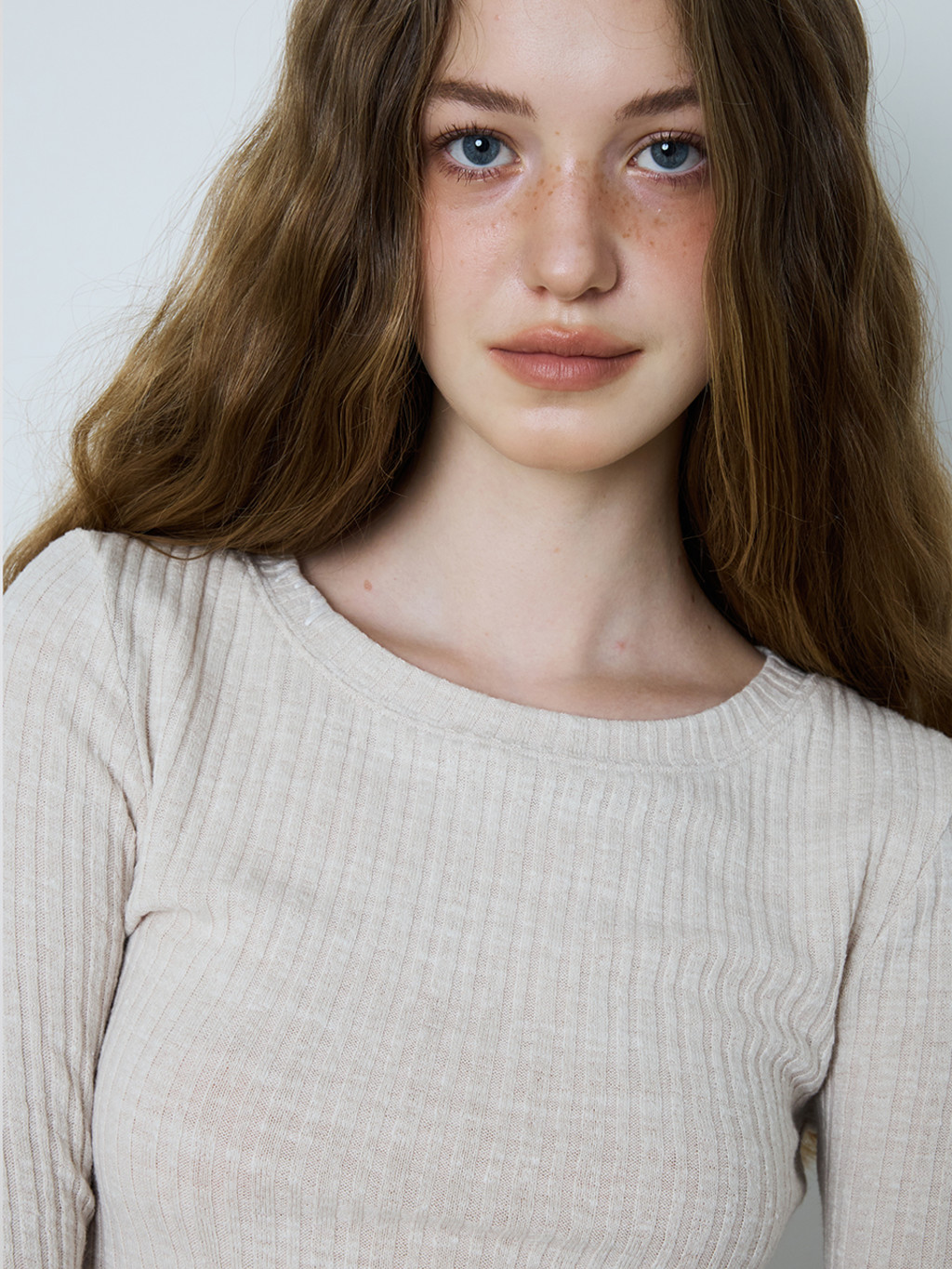 MEENDERI] LAYERED STITCH T-SHIRT - BEIGE