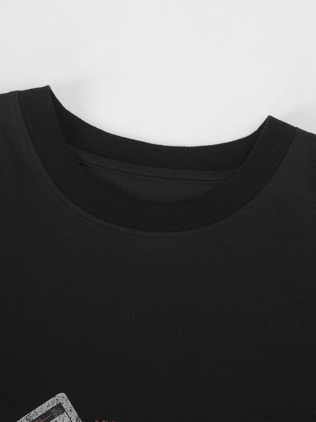 ★MEENDERI★[UNISEX] FRAGMENTS PRINT T-SHIRT - BLACK★正規品 MEENDERI-[UNISEX] FRAGMENTS PRINT T-SHIRT - BLACK│삼성물산
