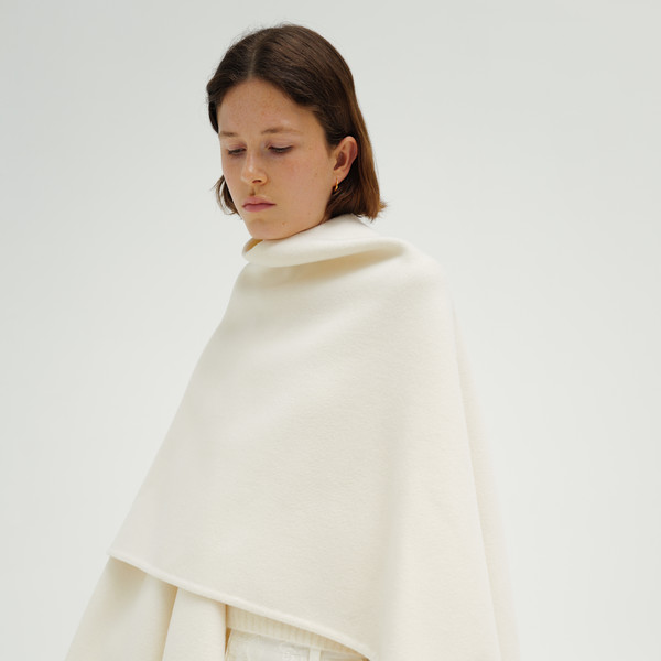 Handmade wool cape (ivory / beige / black) : MONOHA